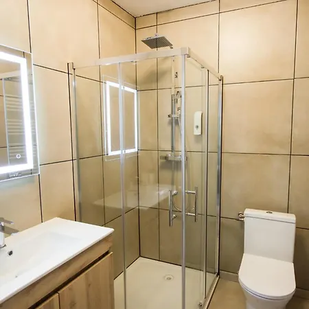 Le Soy'o - Parking - Mairie - Angouleme A 10 Min Apartamento